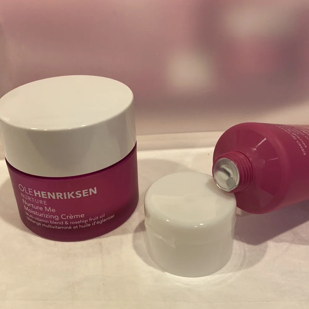 OLE HENRIKSEN Glow for Comfort 2p Wonderfeel Cleanser Nurture Me Moisturizer $50